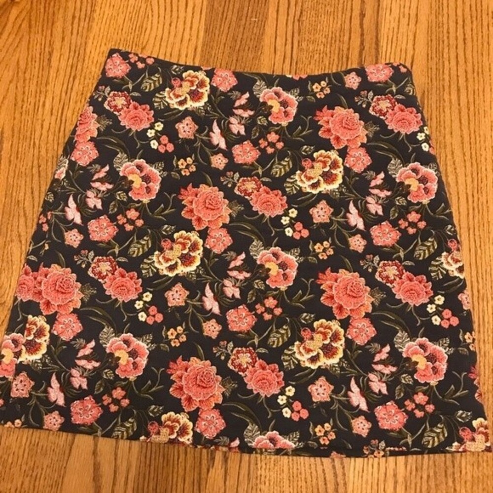 Loft Embroidered Pink and Grey Poppy Bloom Floral Lined Skirt